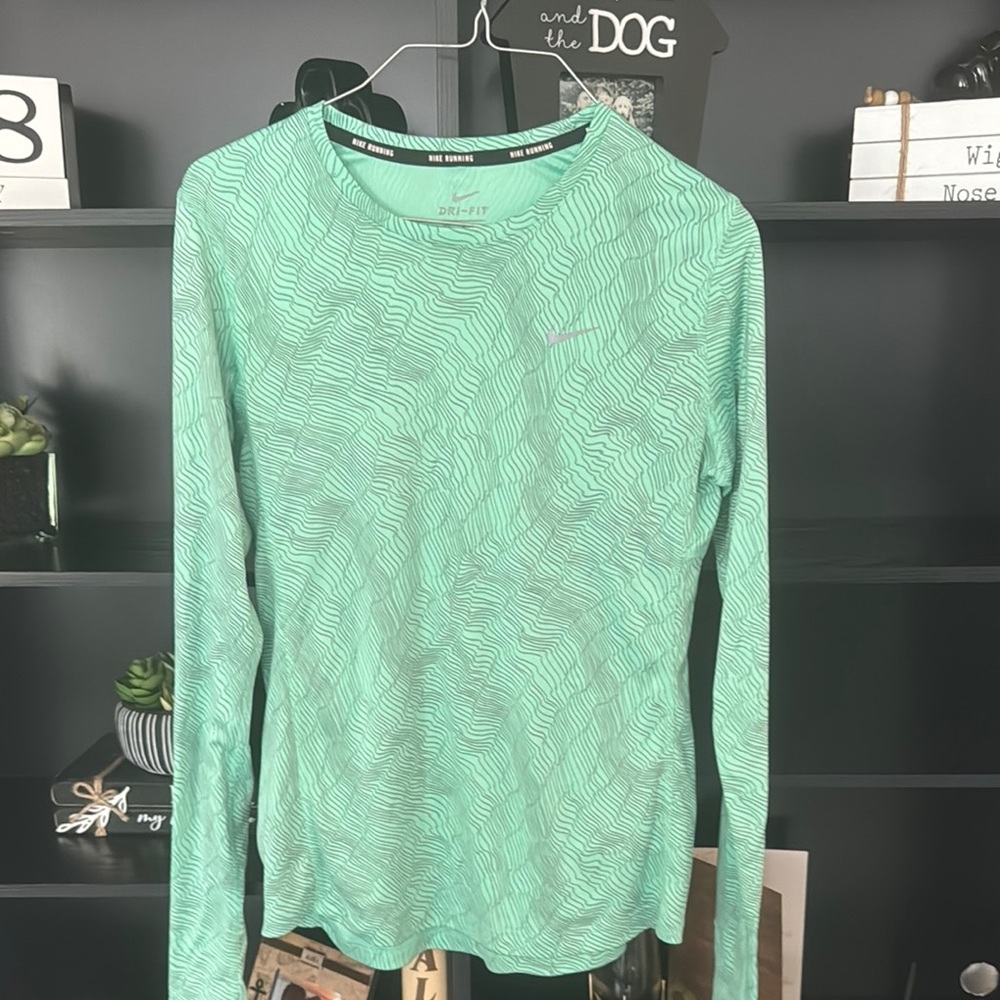 Nike Green Fitted Long Sleeve Tee